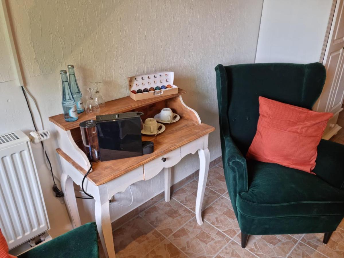 Gasthaus & Restaurant Dahlemer Binz クローネンブルク エクステリア 写真